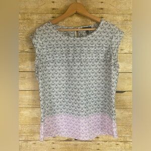 The Limited Scalloped Blouse Size M Sleeveless Career Top